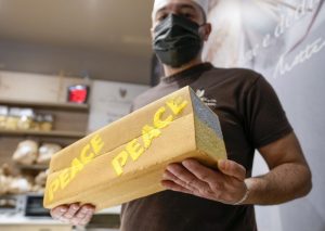 Breaking news: Italian baker sells ‘peace bread’ to benefit Russia-Ukraine refugees – Fox News