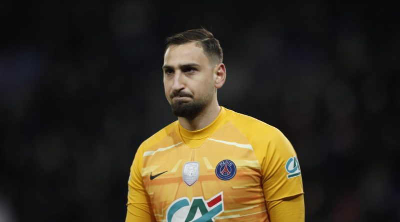 Breaking news: Video: Italy goalkeeper Donnarumma struggles on PSG return – Football Italia – Football Italia