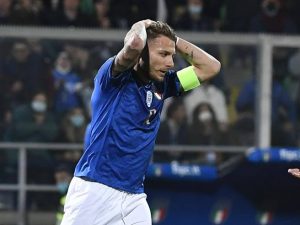 Pagelle:  c.t. nervoso (4), Immobile irritante (4), Donnarumma sorpreso sul gol (5,5)