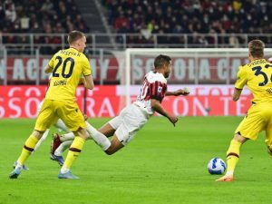 Milan-Bologna, la diretta: problemi a una delle telecamere della Var