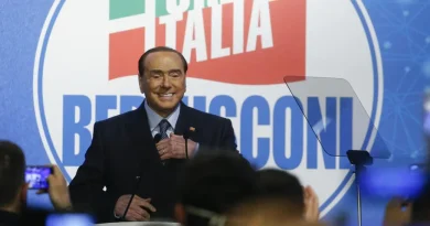 Ucraina, Berlusconi: profondamente addolorato da Putin