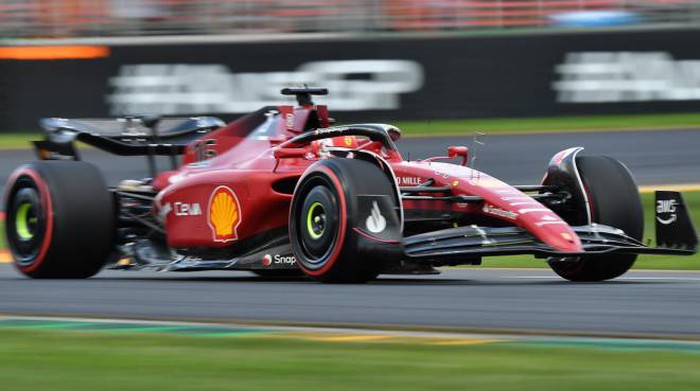 Formula Uno: segui la diretta. Leclerc in pole. Sainz subito out