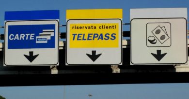 Finisce il monopolio del Telepass: Unipol lancia il suo dispositivo per pagare il pedaggio al casello senza fermarsi