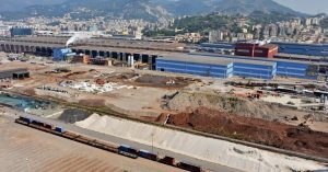 Ex Ilva, due incidenti in 4 giorni a Genova: la Asl ferma l’impianto “principe” dell’acciaieria. “Pericolo per sicurezza e salute degli operai”