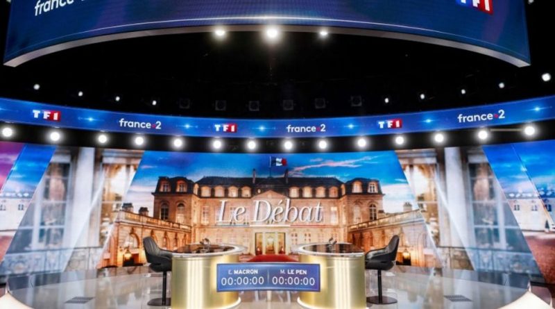 Francia, dibattito tv tra Macron e Le Pen: faccia a faccia tra i candidati prima del ballottaggio per l’Eliseo