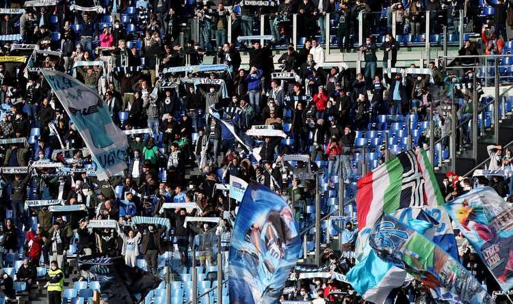 Lazio, gli ultras chiariscono: 'Protesta pacifica. Chi vuole può entrare'
