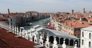 Venezia, la svolta dopo il boom di Pasqua: per entrare bisogna prenotare. Come funzionerà e da quando. Ma non tutti sono d’accordo