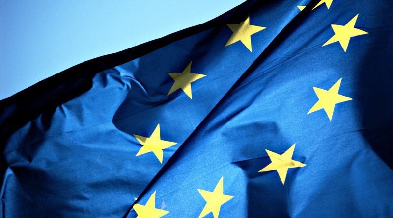 Accordo raggiunto sul Dsa: nuovi strumenti per l’Unione Europea per bacchettare le compagnie Big Tech