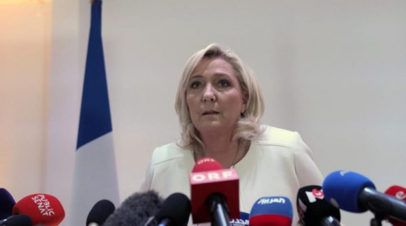 Wall Street Journal: “Il partito di Le Pen sta restituendo 13 milioni di euro a un appaltatore militare russo sanzionato dagli Usa”