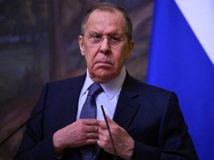 “Rischiamo la terza guerra mondiale”: l’affondo di Mosca contro la Nato