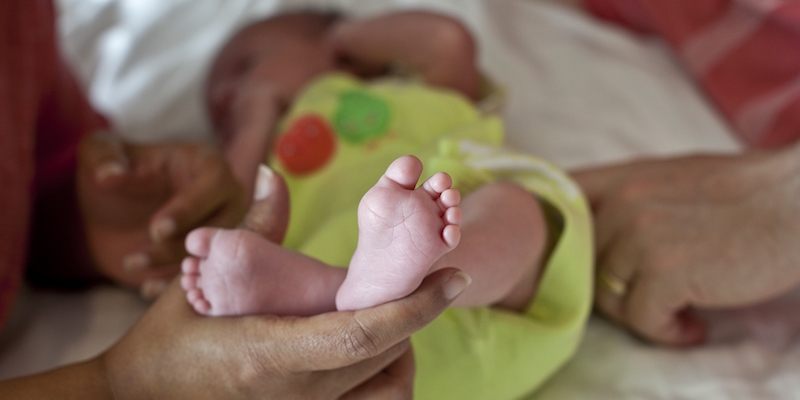 La Corte Costituzionale ha stabilito che è illegittimo dare automaticamente ai figli il cognome del padre