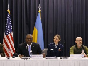 Il fronte occidentale mai così compatto. In 40 con l’America. “Kiev deve vincere”