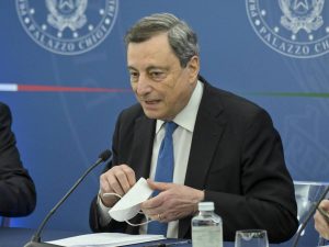 Draghi: “Da Lavrov parole oscene, comizio senza contraddittorio”