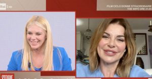 Storie Italiane, Alba Parietti parla per la prima volta del nuovo fidanzato: “Lui ha una situazione personale delicata”
