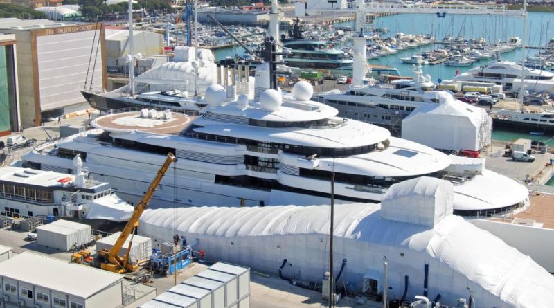 Ville e yacht sequestrati agli oligarchi russi, 10,7 milioni per la manutenzione: ecco come lo Stato potrà rivalersi
