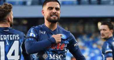 Napoli, Insigne sul palco con Rocco Hunt: 'Col cuore sarò sempre con voi'. Il saluto al Maradona e il mega party in programma