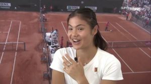 Tennis: “Emma Raducanu, hai imparato qualche parola in italiano?”. “Sì, che c…”   