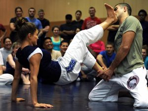 Si difende da una violenza, ma uccide l’aggressore con un “colpo di jujitsu”