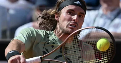 Tsitsipas vola in finale a attende Djokovic. «Non sarà come al Roland Garros»