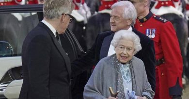 Elisabetta II accende il gran finale del Windsor show, al via il Giubileo