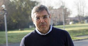 Elezioni Palermo, il ritorno di Cuffaro: in mille per la sua lista. L’aspirante sindaco Lagalla: “Ha commesso errori, ma no alla damnatio”
