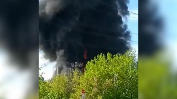 Incendio alle porte di Mosca: in fiamme la centrale aerospaziale Zhukovsky