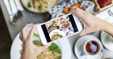 Quando il cibo fa rima con Twitter: dallo spreco alle diete, le tendenze food sul social