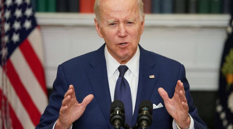 Biden lancia la nuova battaglia: “Fermiamo la lobby delle armi”. Uccisi 19 bimbi e due maestre