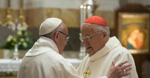 Morto il cardinale Sodano, Segretario di stato con due Papi