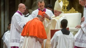 Pioggia di berrette rosse, il Papa crea 21 cardinali. Premiata l’Italia