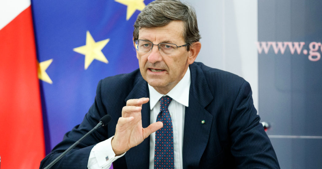 Il ministro Colao agli industriali: “Pagate di più i giovani e non discriminate”. Ma Confindustria se la prende con il bonus psicologi