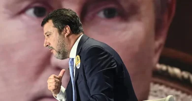 La storia della visita di Salvini a Mosca è ormai una farsa