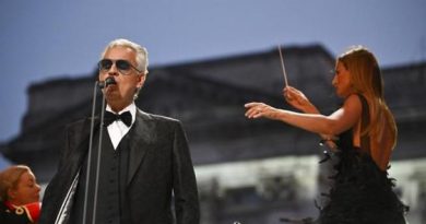 Giubileo di Platino, Andrea Bocelli intona «Nessun dorma» al concerto per la regina