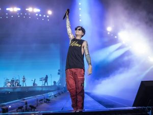 Ultimo torna dal vivo: “Ed Sheeran? Sarebbe bello venisse”