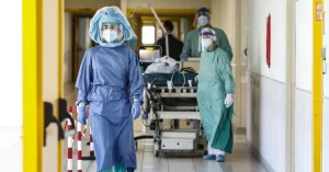 Coronavirus, oggi in Italia 23.042 nuovi casi (+34%), 84 le vittime