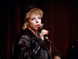 Julee Cruise, Ethereal Chanteuse From Twin Peaks, Dies at 65