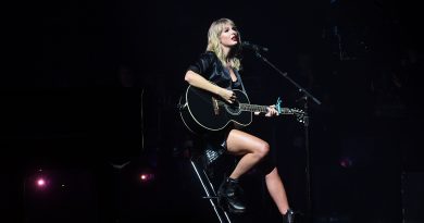 Taylor Swift Gives Spellbinding “Storytellers” Talk in New York City