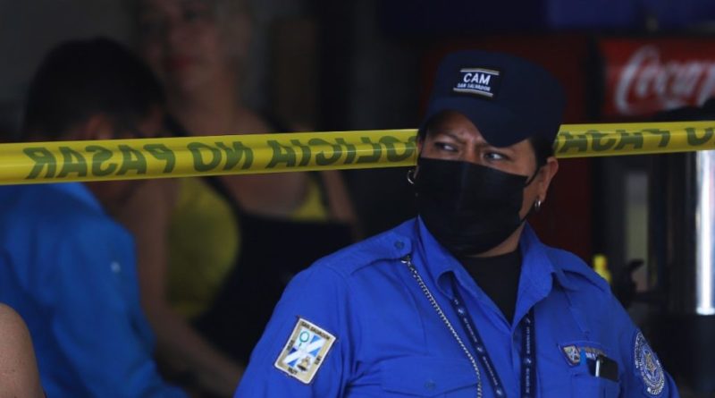 El Salvador, ucciso per un cartellino rosso: arbitro amatoriale pestato a morte da tifosi e calciatori
