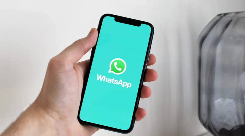 Come inviare la propria posizione da WhatsApp