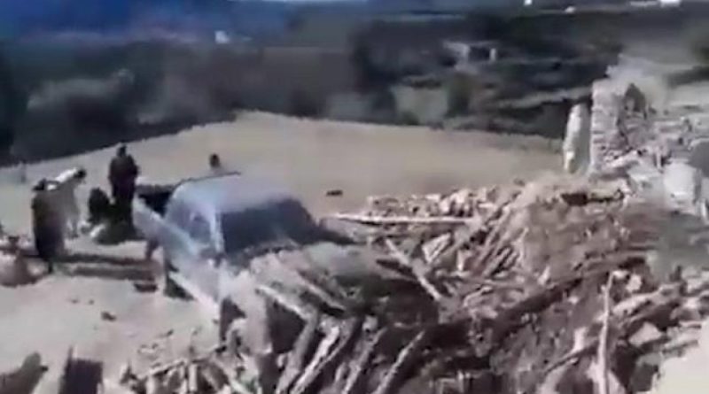 Afghanistan, forte terremoto: almeno 920 morti