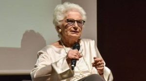 Segre: “Mio nipote ha scelto il tema sulla musica”.