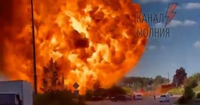Russia, esplode un serbatoio di gas nella regione di Sverdlosk: le immagini spettacolari