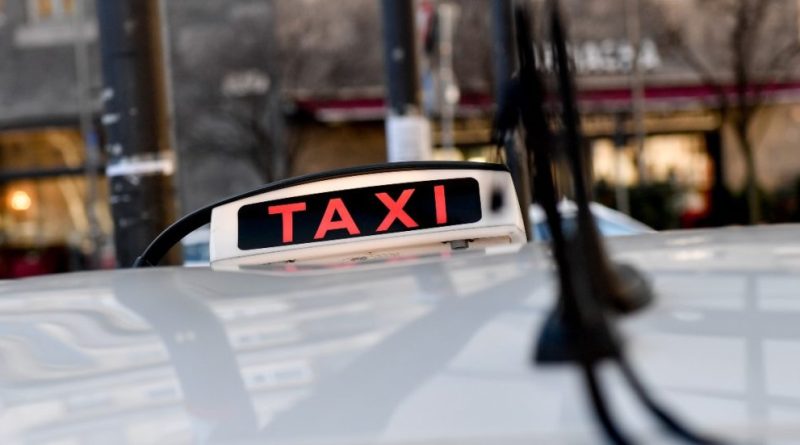 Ddl Concorrenza, i tassisti scioperano in molte città contro la liberalizzazione di Ncc e Uber: “Vogliamo risposte dal governo”
