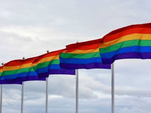 Svolta in Germania: calciatori transgender decideranno se giocare con uomini o donne
