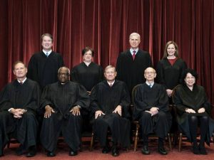 Aborto, i tre giudici della svolta, l’eredità (pesante) di Trump