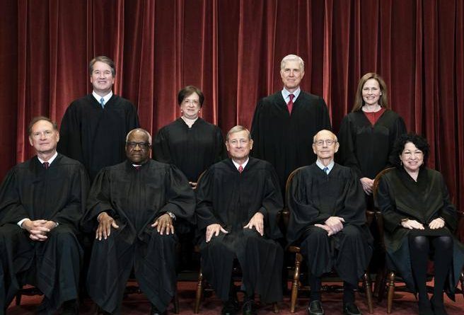 Aborto, i tre giudici della svolta, l’eredità (pesante) di Trump