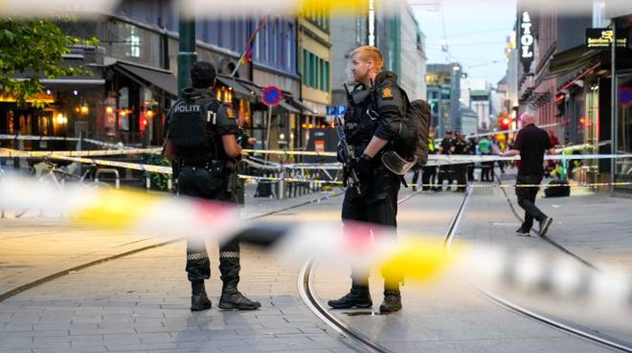 Oslo, spari nel club gay: due morti e 19 feriti