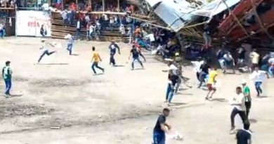 Colombia video choc, crolla la tribuna durante una corrida: 5 morti e centinaia di feriti