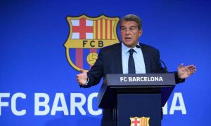 Barcellona, la seconda maglia si tinge d'oro per la prossima stagione