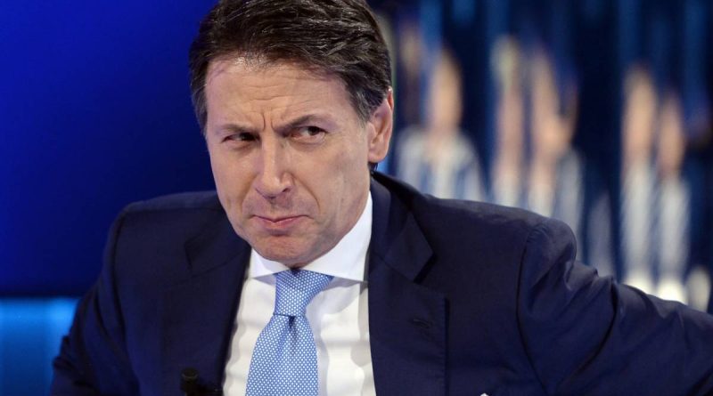 “È grave che si intrometta”. Conte a gamba tesa contro Draghi